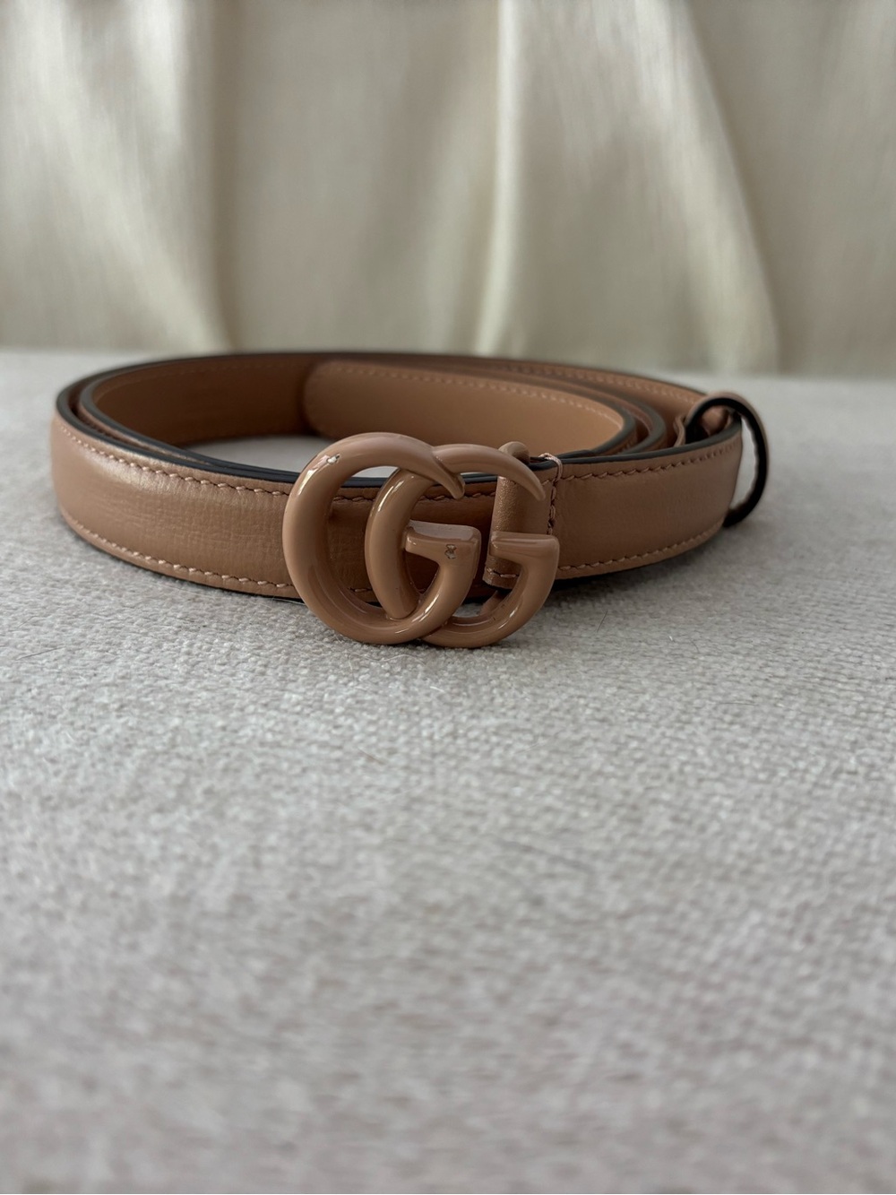 Gucci GG  Logo Leather Belt in Nude
